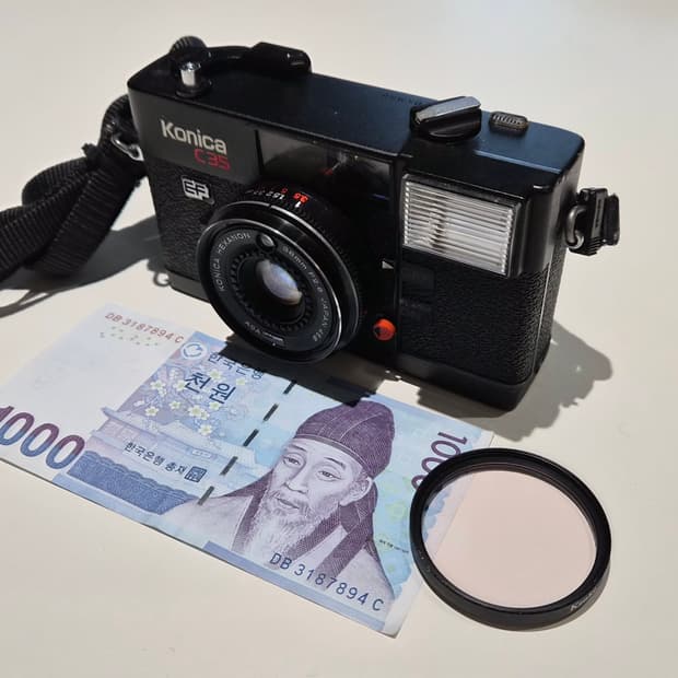 작례O 앤디워홀 카메라 코니카 c35 ef 명작 필름카메라