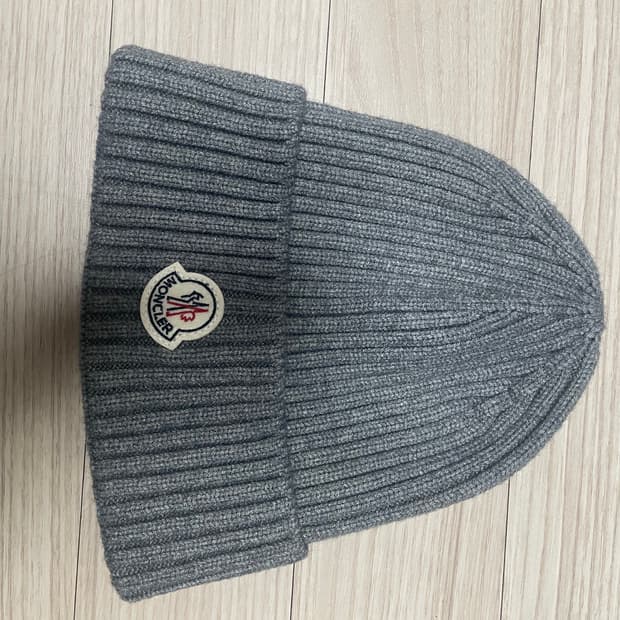 정품 몽클레어 비니 그레이