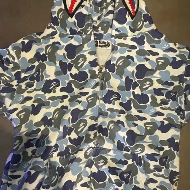 베이프 블루 샤크후드 L