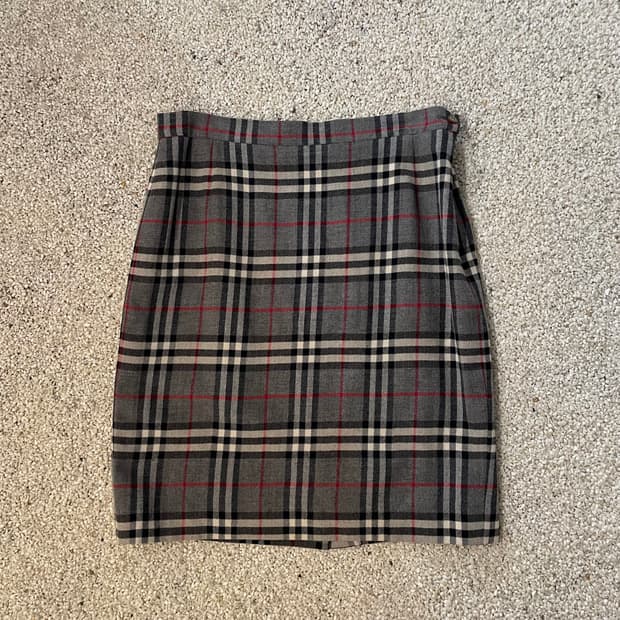 버버리 스커트 ⭐️1253