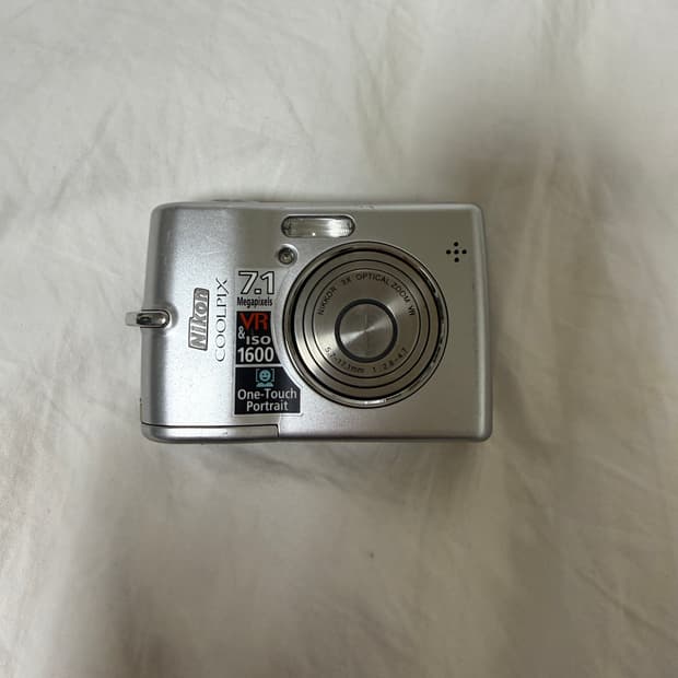 작례 O) 니콘 쿨픽스 L12