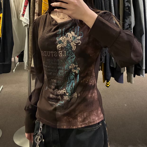 M)Japanese vintage y2k 프린팅 브라운 오프숄더 롱슬리브