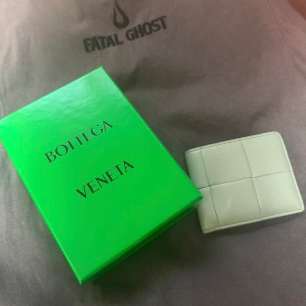 보테가베네타 인트레치아토 반지갑 민트