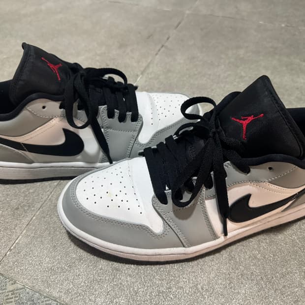 [255] 나이키 조던 1 로우 라이트 스모크 그레이