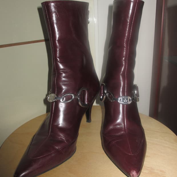 발리 bally 버건디 레더 체인 앵클 부츠 힐 