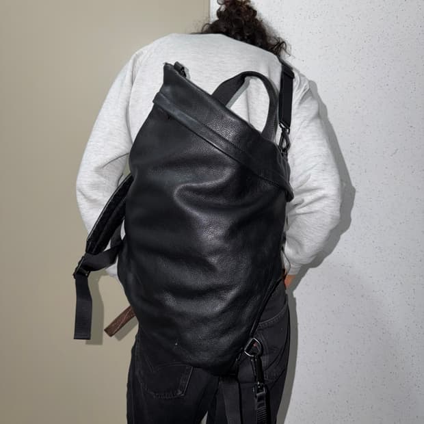 Cos 카우 하이드 레더 백