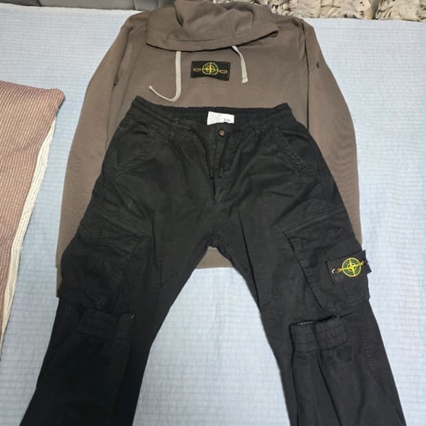 스톤아일랜드 상하의셋트.   