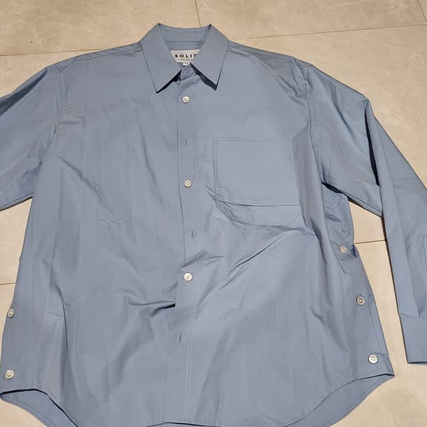 [48] 솔리드옴므 백로고 블루 긴팔 셔츠