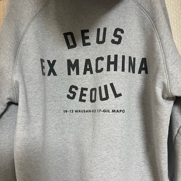데우스 엑스 마키나 서울 어드레스 그레이 후드
