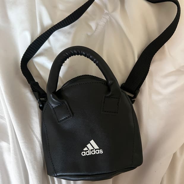 아디다스 레더 크로스백