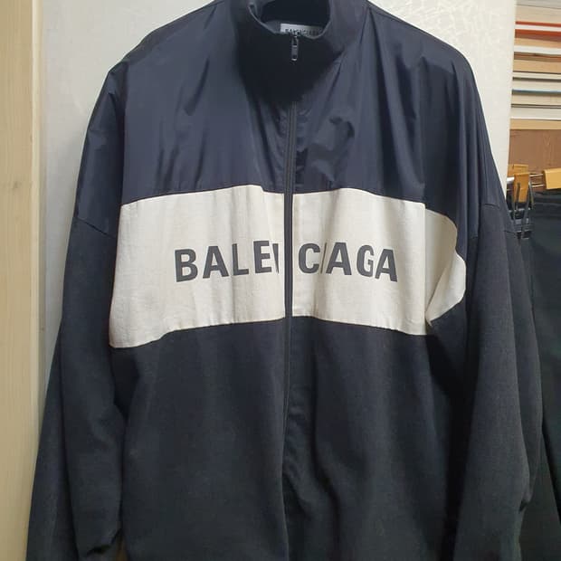 발렌시아가 빅로고 데님트랙 자켓 