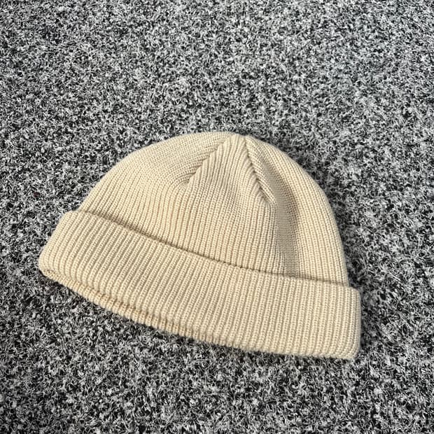 아이보리색 니트 골지 비니 