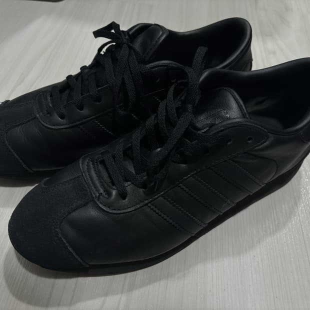 아디다스 컨트리2 올블랙