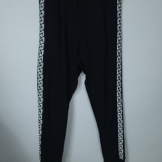 베르사체(Versace) 그레카(Greca) 프린트 조거 팬츠 L