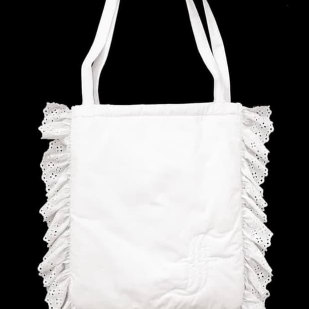 샵페어리 Tea cushion ruffle big bag 러플백