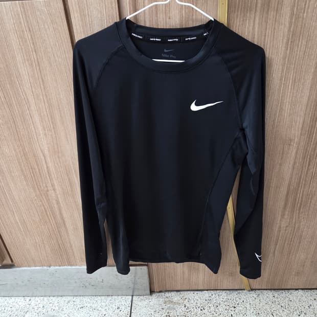 나이키 프로 기능성 롱슬리브 105