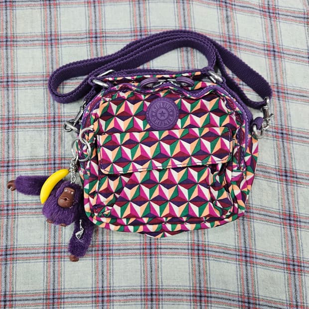 키플링 멀티컬러 기하학패턴 미니 크로스백