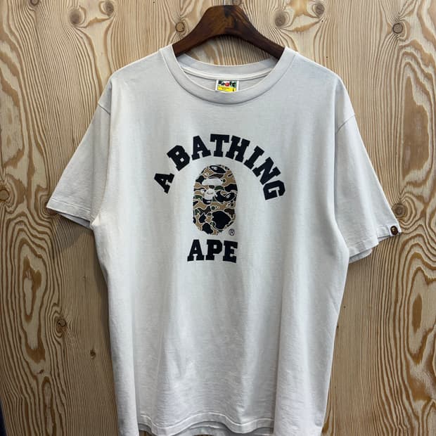 베이프 퍼스트 카모 컬리지 티셔츠