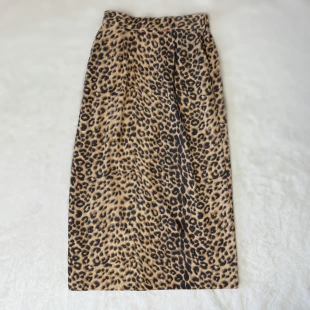 As Known as Pinky 히메갸루 오네갸루 호피 슬릿 딱붙 스커트