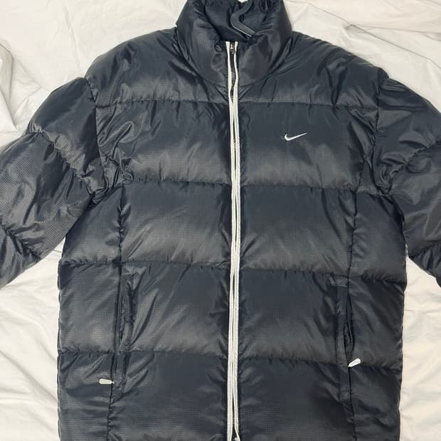 나이키 00’s 뉴챔프 푸퍼 패딩 L