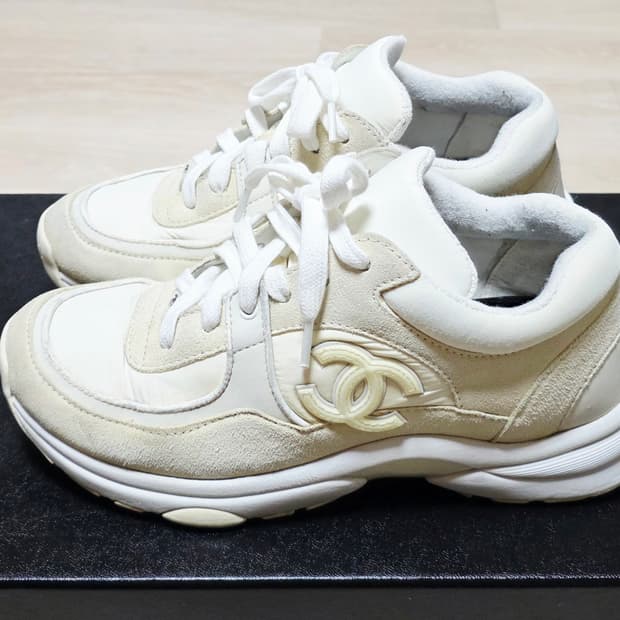 아이보리  샤넬 스니커즈 37 정품 