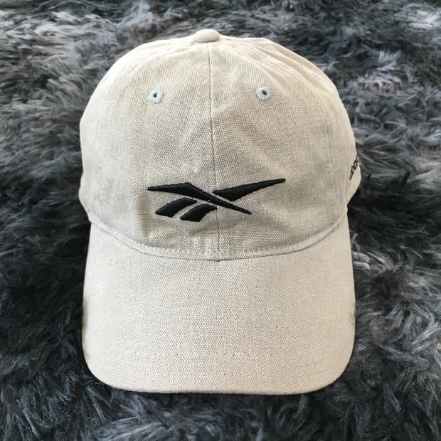 투티/A0 reebok 베이지 빈티지 트윌 로고 워싱 코튼 볼캡 모자