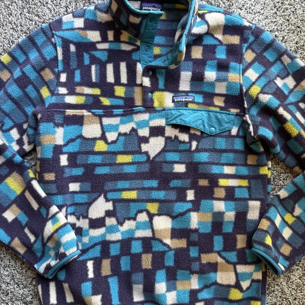 23FW 파타고니아 신칠라 스냅-T 블루/네이비/옐로우