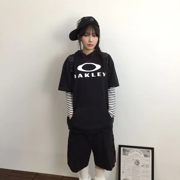 Oakley Logo Short Sleeve Hoodie