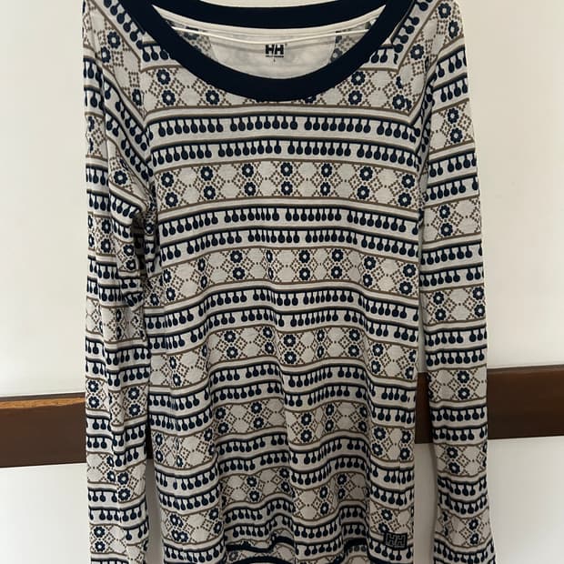 헬리한센 티셔츠 