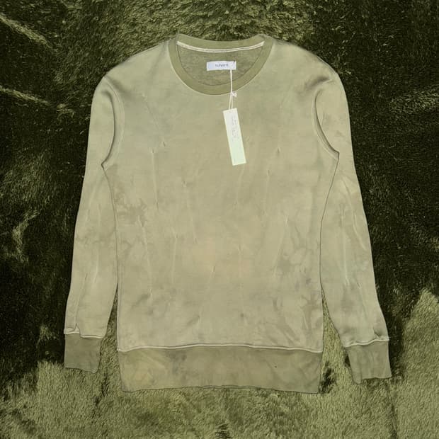 [M] SULVAM 설밤 핸드 다잉 다트 디테일 스웻셔츠 올리브