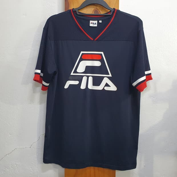 휠라 브이넥 반팔티(105)