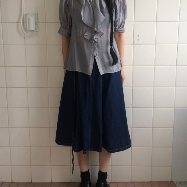 Ruffle point blouse