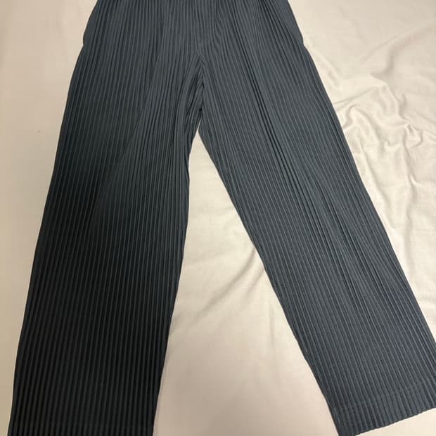 이세이미야케 옴므플리세 베이직팬츠 블랙1