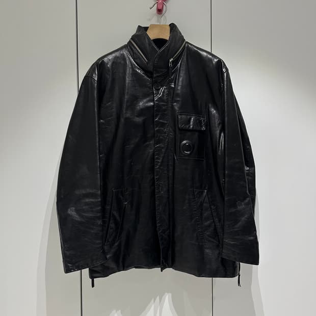 Cp컴퍼니 레더 자켓