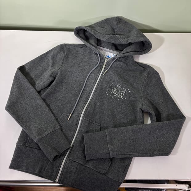 우먼S-M 아디다스 차콜 숏 후드집업