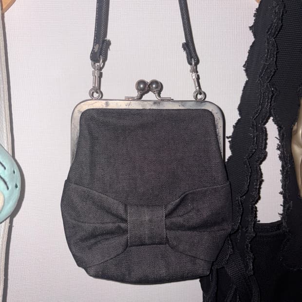 슬로우캐비닛 리본 숄더 크로스백