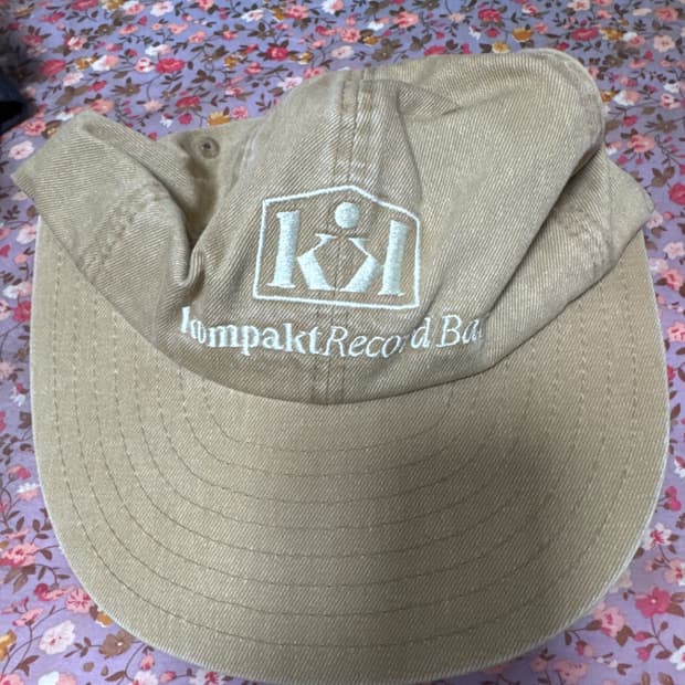 콤캑트레코드바 캡