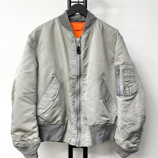 알파인더스트리 U.S.A.F 타입 Ma-1 자켓