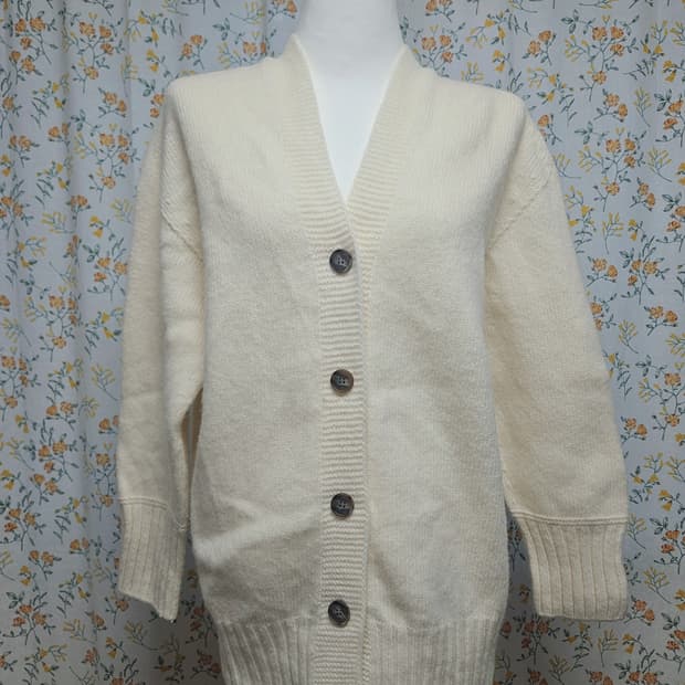 도톰한 울100 가디건 일본 tomorrowland