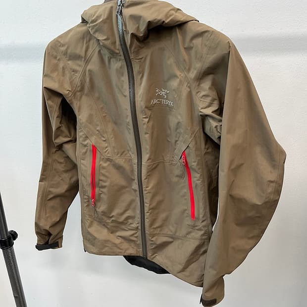 여) 아크테릭스 베타 sl 고어텍스 자켓 