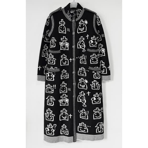 데바스테 22 시그니처 프린트 울 니트 코트