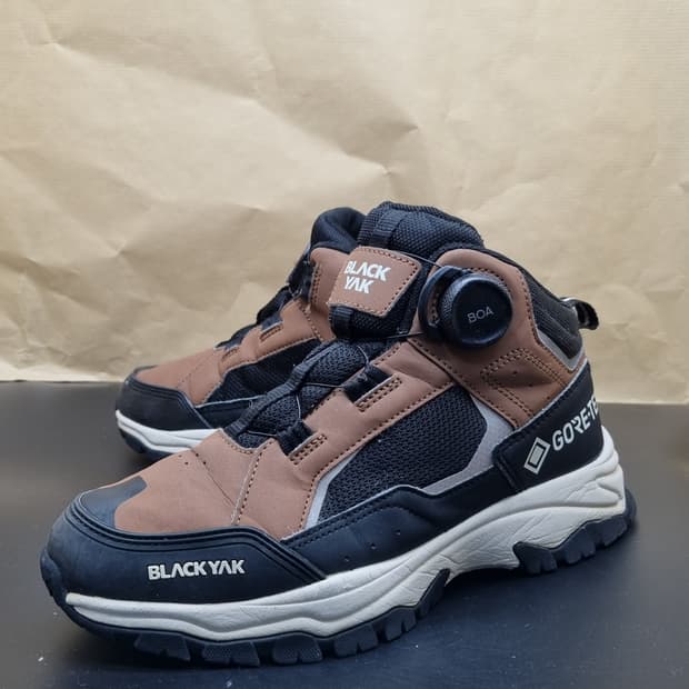 블랙야크 고어텍스 여성등산화240 