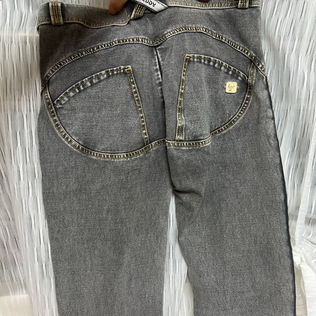 10만원대 애플힙 힙업청바지 프레디진 그레이 레깅스