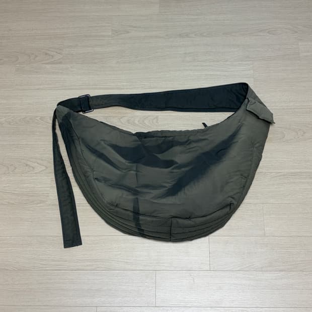 지용킴 선블리치 숄더백