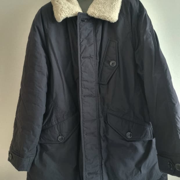 헨리코튼 크로이던 네이비