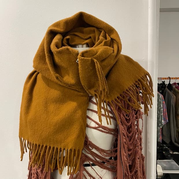 블레스 드레이프 머플러