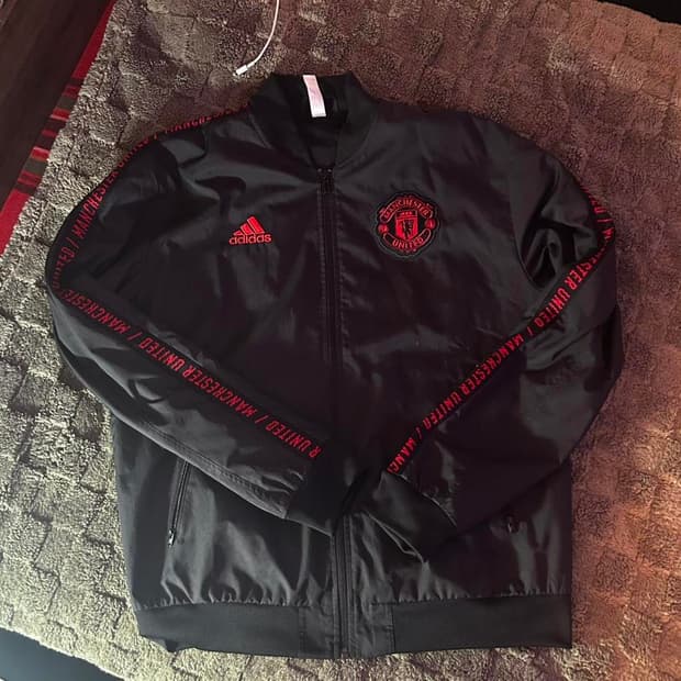 대장급 아디다스 18-19 시즌 맨체스터 유나이티드 앤섬 자켓
