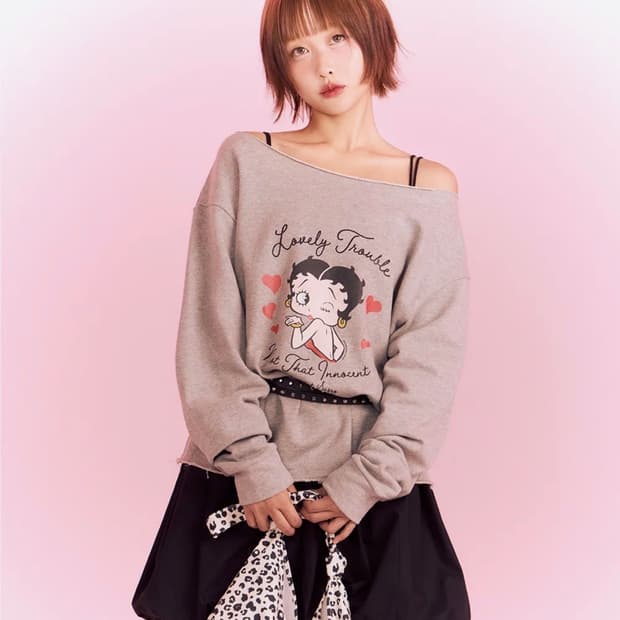 베티붑 스윗 쎄시 원숄더 스웻셔츠