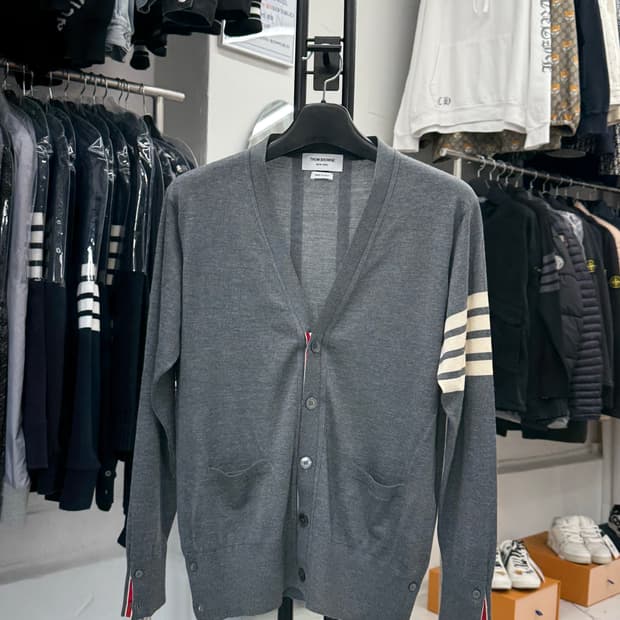 [3] 톰브라운 사선완장 메리노 울 가디건