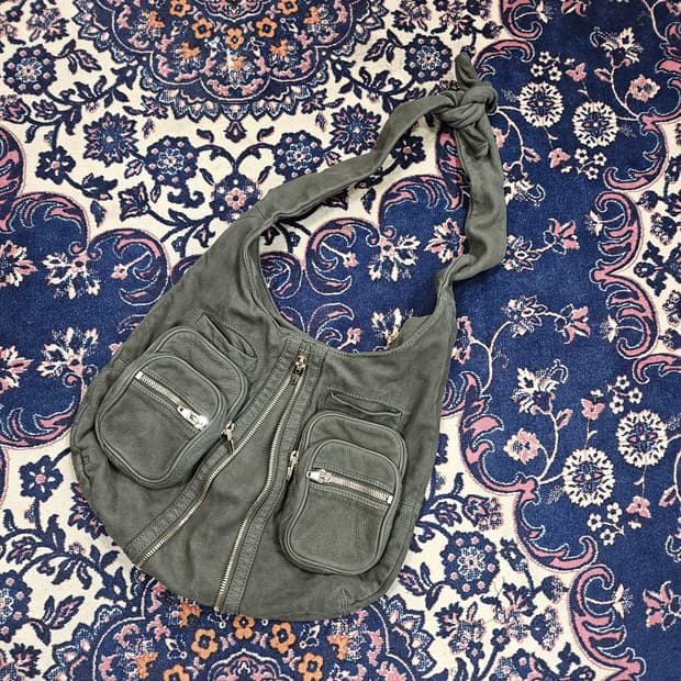 알렉산더왕 도나 빈티지 카키 호보백 + 크로스백 Free